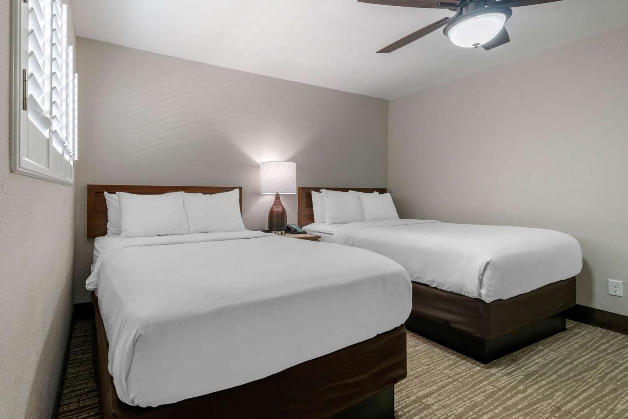 Seafarer Inn & Suites, Ascend Hotel Collection Jekyll Island Bagian luar foto