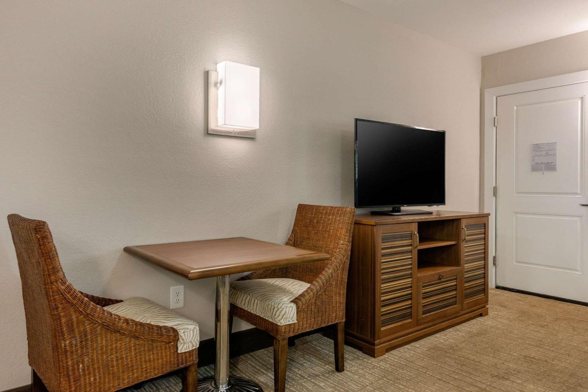 Seafarer Inn & Suites, Ascend Hotel Collection Jekyll Island Bagian luar foto
